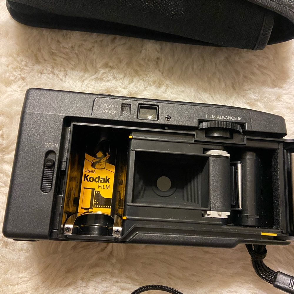 1988 Like new KODAK reflections 35MM camera - Picture 7 of 10